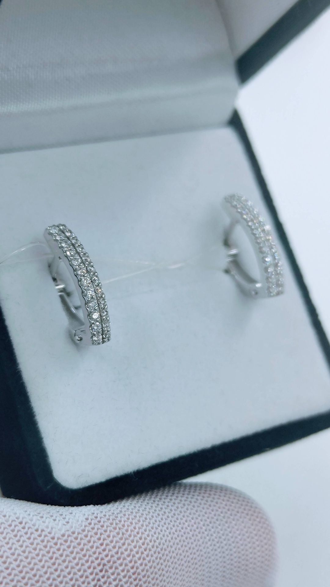 Серьги Brilliant Style 4076-21001 вес 3.67 г золото, бриллиант