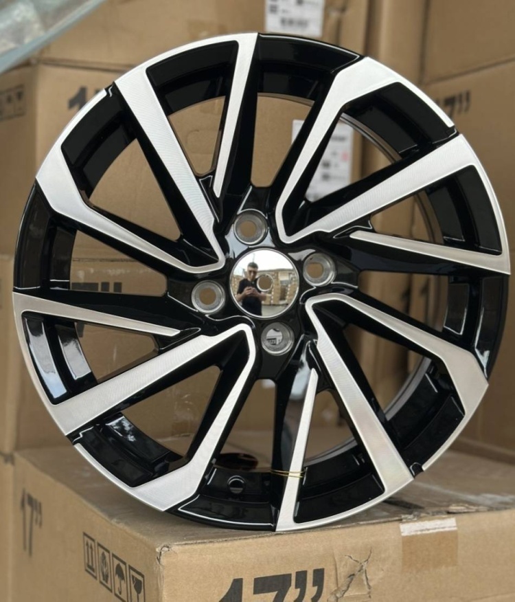 Top Grade 665 6.5x17/4x100 D58.6 ET35 4 диска черный, серебристый