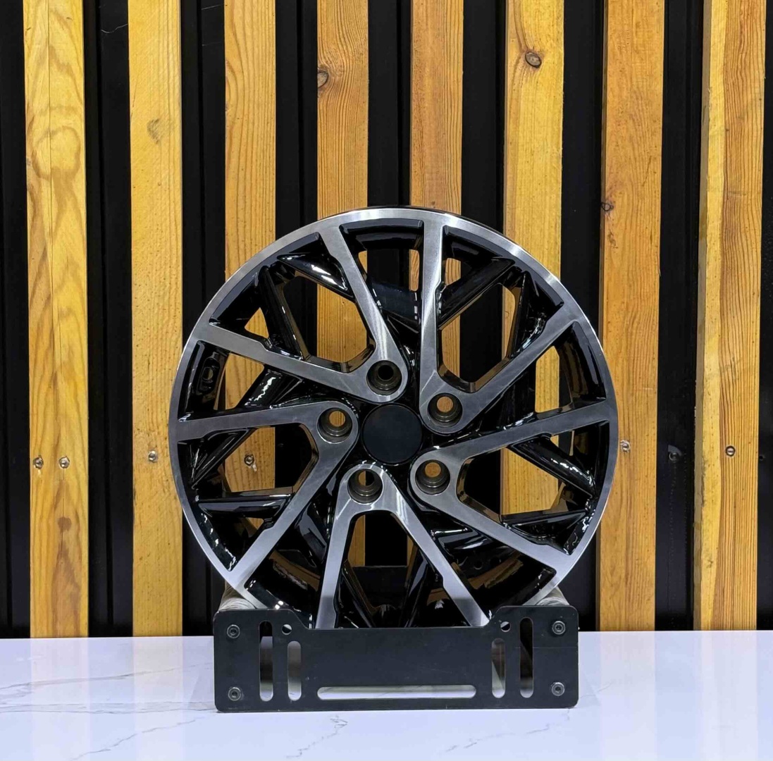 AvtoStyle 088 6.5x16/5x114.3 D67.1 ET48 4 диска черный, серебристый