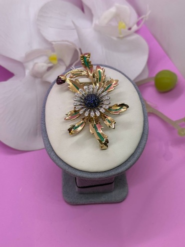 Брошь SAR JEWELRY VIP44A-058_5167 вес 13.34 г золото, сапфир