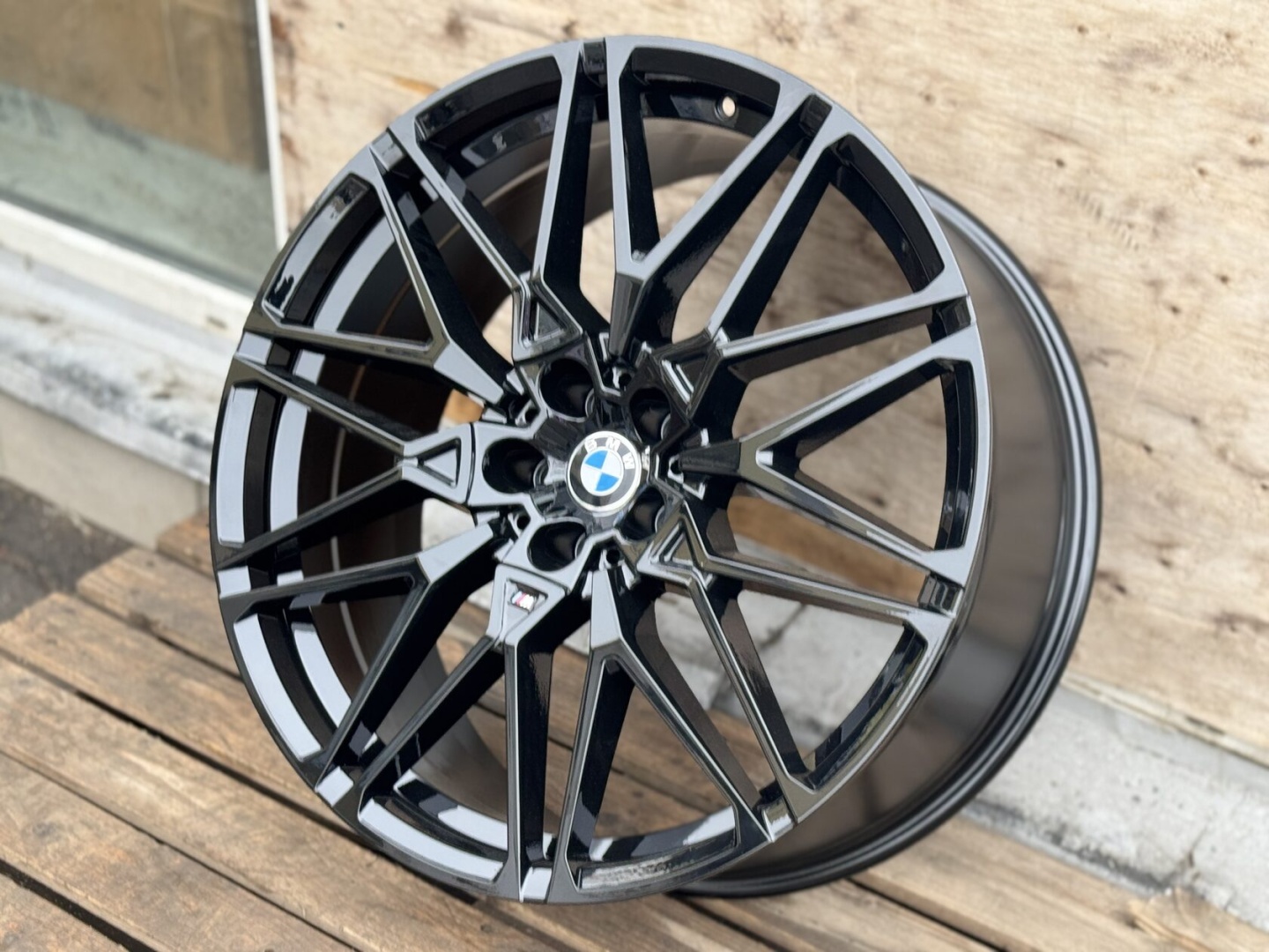 Wheels 978 818 Black 10.5x22/5x112 D66.6 ET35 4 диска черный, серебристый, графит