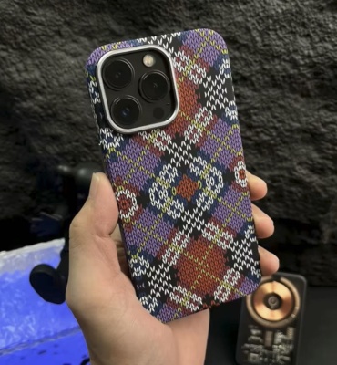 Чехол LML для Apple iPhone 16 Pro Max многоцветный