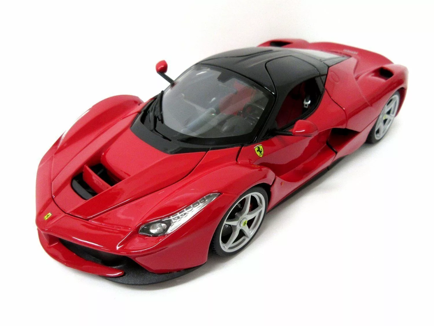 Ferrari 1 18. Bburago Ferrari 1/18. Ferrari LAFERRARI моделька Bburago. Феррари ла Феррари 2013. Ferrari LAFERRARI 1 18 BBU.